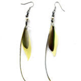Boucles d'oreille colorées en plumes naturelles