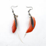 Boucles d'oreille colorées en plumes naturelles