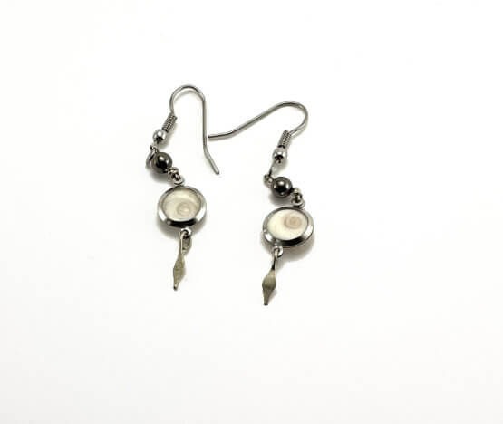 Boucles d'oreille véritable Œil de Sainte Lucie Corse et perles d'hématites, porte-bonheur avec petit bracelet assorti – Image 5