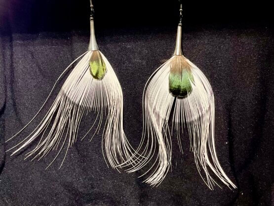 Boucles d'oreille "Plumes de paon" blanches